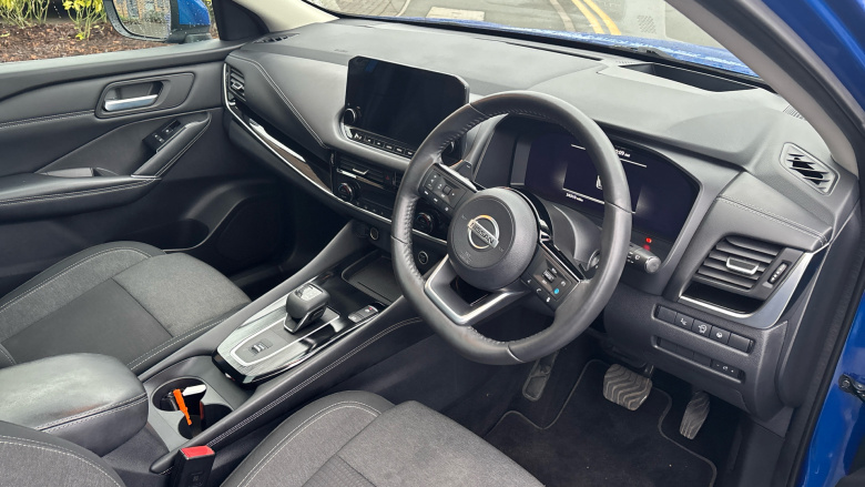 Nissan Qashqai 1.3 DiG-T MH 158 Premiere Edition 5dr Xtronic Petrol Hatchback